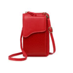 Pochette bandoulière pour téléphone portable rouge sur fond blanc