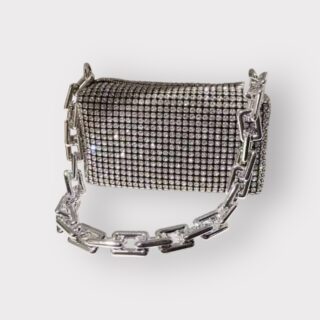 sac bandoulière de soirée couleur argent et strass, bandoulière effet chaine.